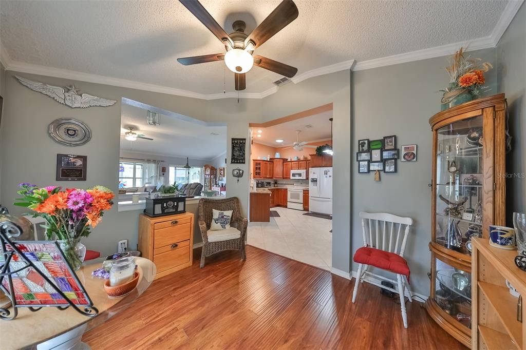 For Sale: $309,900 (2 beds, 2 baths, 1587 Square Feet)