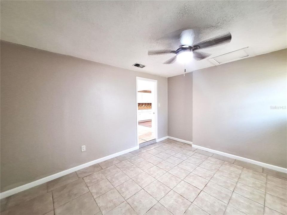 For Rent: $2,800 (3 beds, 2 baths, 1304 Square Feet)