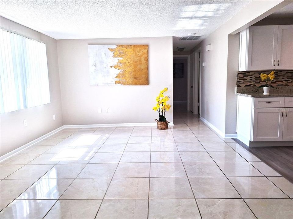 For Rent: $2,800 (3 beds, 2 baths, 1304 Square Feet)