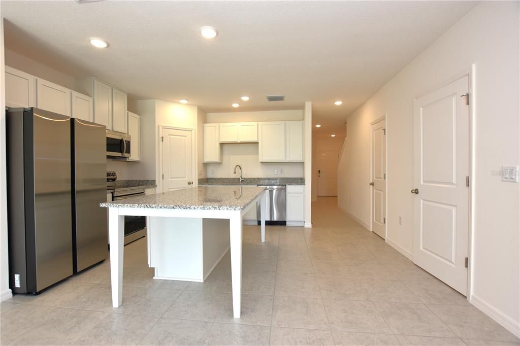 For Rent: $1,850 (3 beds, 2 baths, 1694 Square Feet)