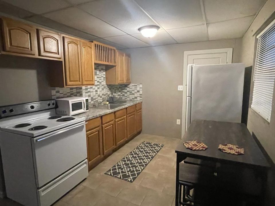 For Rent: $1,275 (2 beds, 1 baths, 675 Square Feet)