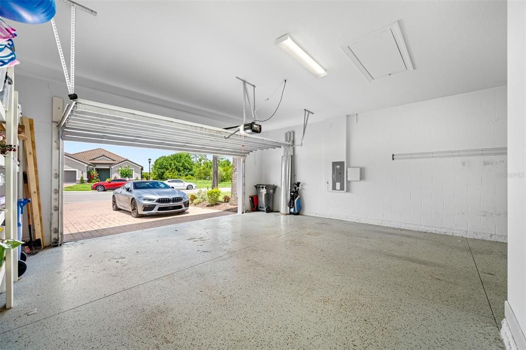 3 Car Garage