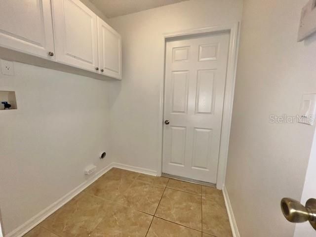 For Rent: $2,285 (3 beds, 2 baths, 1894 Square Feet)