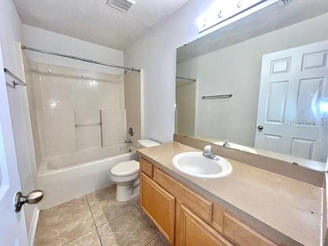 For Rent: $2,598 (3 beds, 2 baths, 1894 Square Feet)