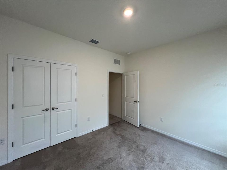 For Rent: $2,349 (4 beds, 2 baths, 2031 Square Feet)
