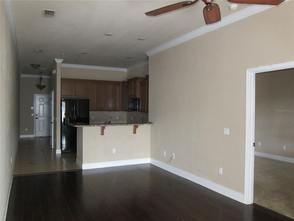 For Rent: $1,600 (2 beds, 2 baths, 1093 Square Feet)