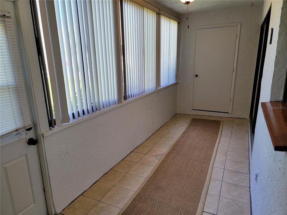 For Rent: $2,500 (2 beds, 2 baths, 1040 Square Feet)