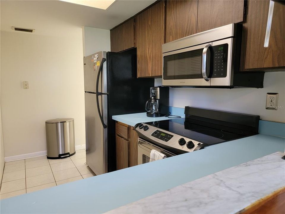 For Rent: $2,500 (2 beds, 2 baths, 1040 Square Feet)