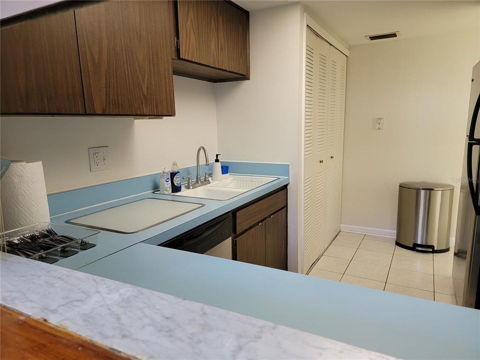 For Rent: $1,650 (2 beds, 2 baths, 1040 Square Feet)