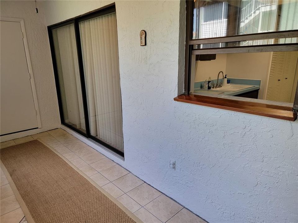 For Rent: $2,500 (2 beds, 2 baths, 1040 Square Feet)