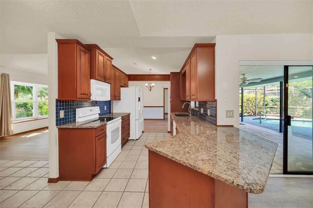 For Sale: $399,900 (4 beds, 2 baths, 2001 Square Feet)