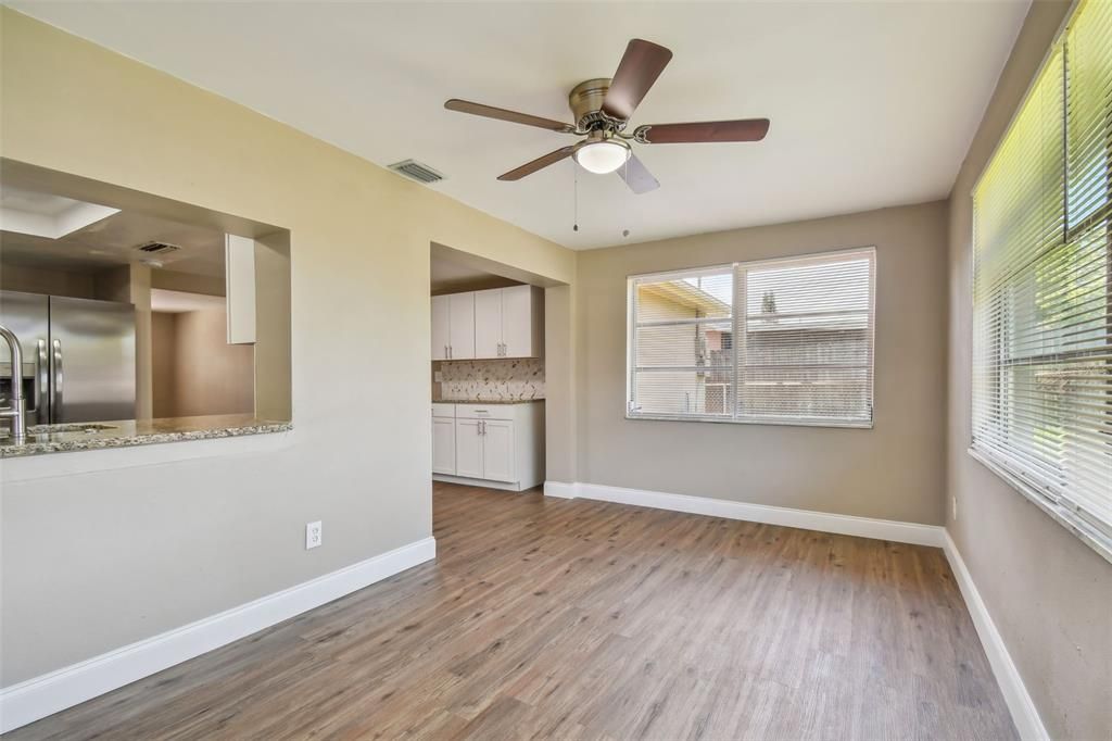 For Sale: $260,000 (2 beds, 1 baths, 1120 Square Feet)