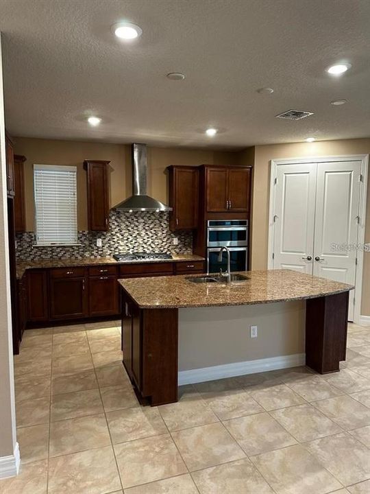 For Rent: $4,500 (4 beds, 3 baths, 2915 Square Feet)