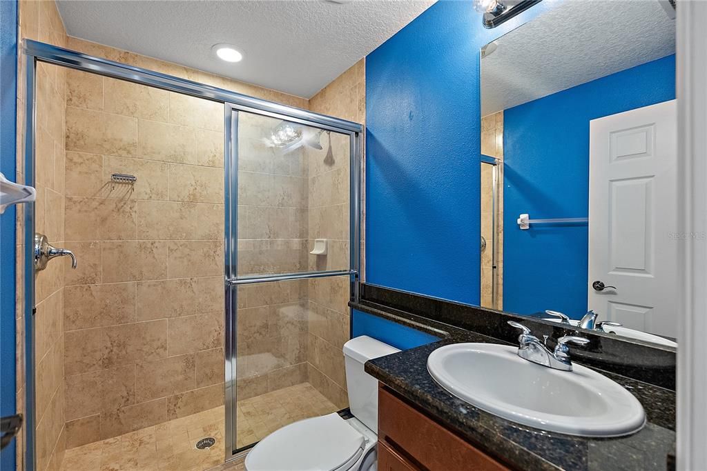 待售: $725,000 (2 贝兹, 2 浴室, 1405 平方英尺)