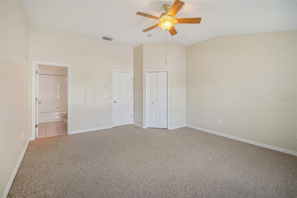 For Rent: $2,200 (2 beds, 2 baths, 1240 Square Feet)