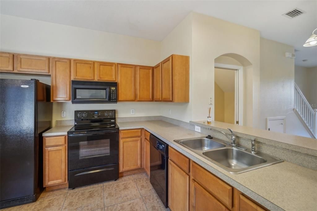 For Rent: $2,200 (2 beds, 2 baths, 1240 Square Feet)