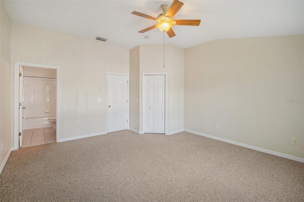 For Rent: $2,200 (2 beds, 2 baths, 1240 Square Feet)