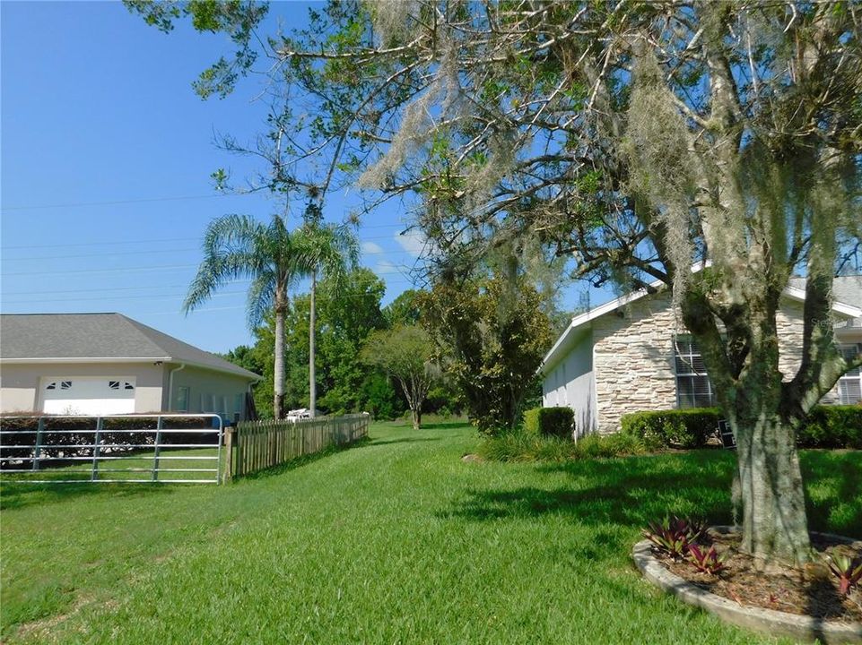 For Sale: $399,900 (3 beds, 2 baths, 1961 Square Feet)