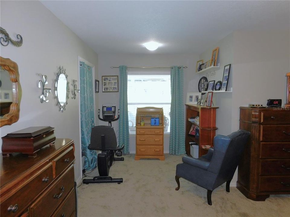 For Sale: $399,900 (3 beds, 2 baths, 1961 Square Feet)