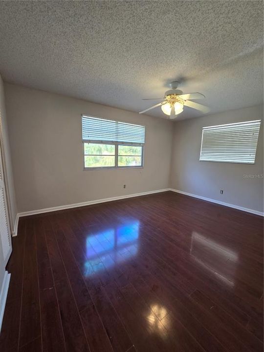 For Rent: $2,450 (3 beds, 2 baths, 1405 Square Feet)