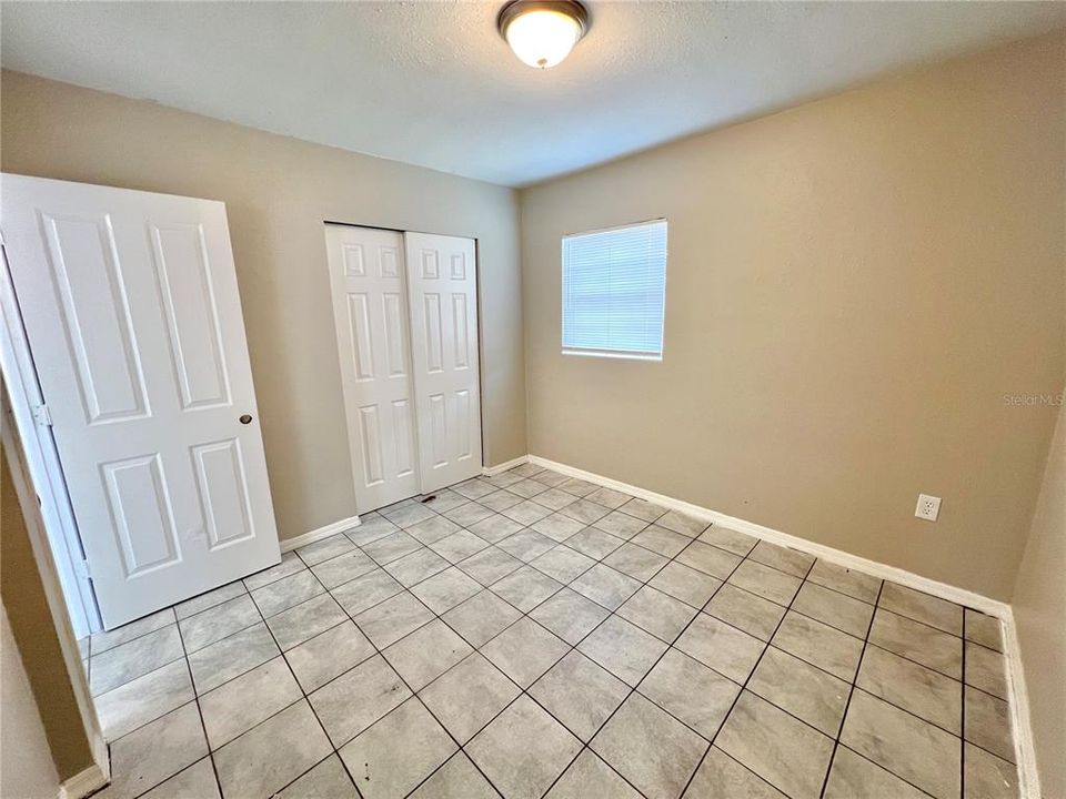 For Rent: $1,750 (3 beds, 1 baths, 966 Square Feet)