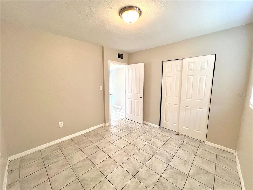 For Rent: $1,750 (3 beds, 1 baths, 966 Square Feet)