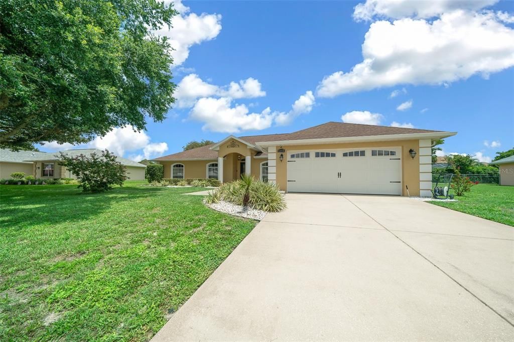 For Sale: $369,900 (4 beds, 2 baths, 2297 Square Feet)