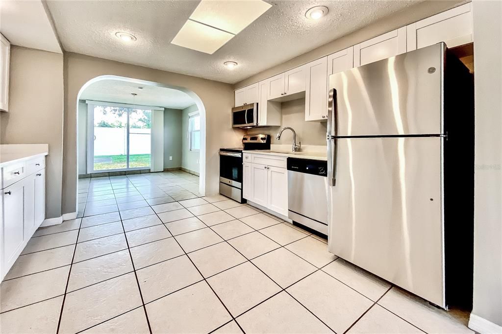 For Rent: $1,885 (3 beds, 2 baths, 1106 Square Feet)