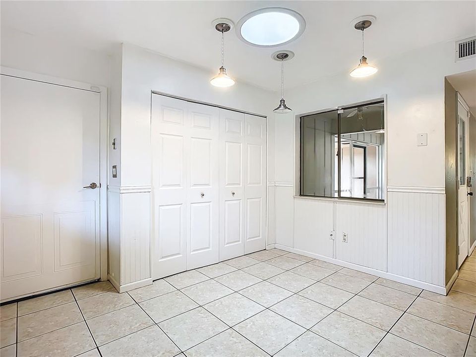 For Sale: $339,900 (3 beds, 2 baths, 1900 Square Feet)