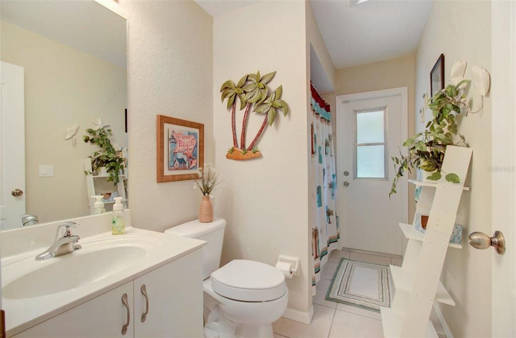 For Sale: $378,800 (3 beds, 2 baths, 1573 Square Feet)