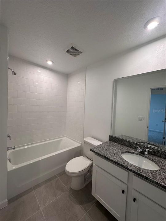 For Rent: $2,250 (3 beds, 2 baths, 1556 Square Feet)