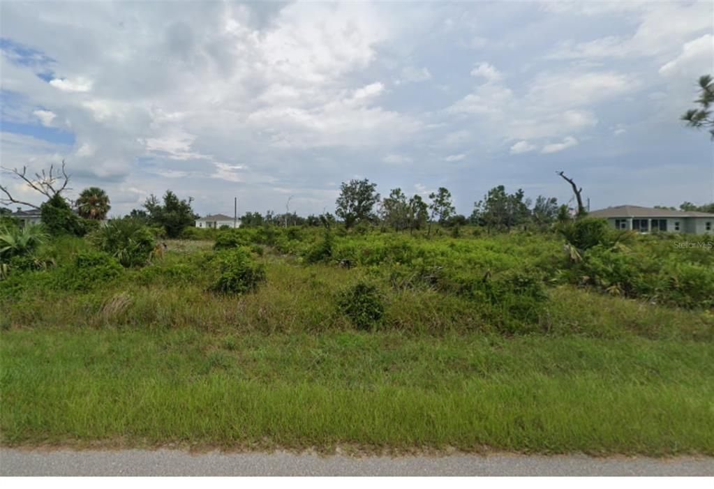 En Venta: $32,500 (0.23 acres)