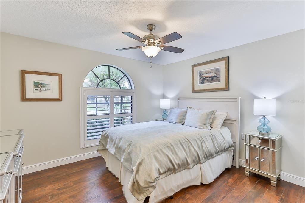 For Sale: $399,900 (2 beds, 2 baths, 1415 Square Feet)