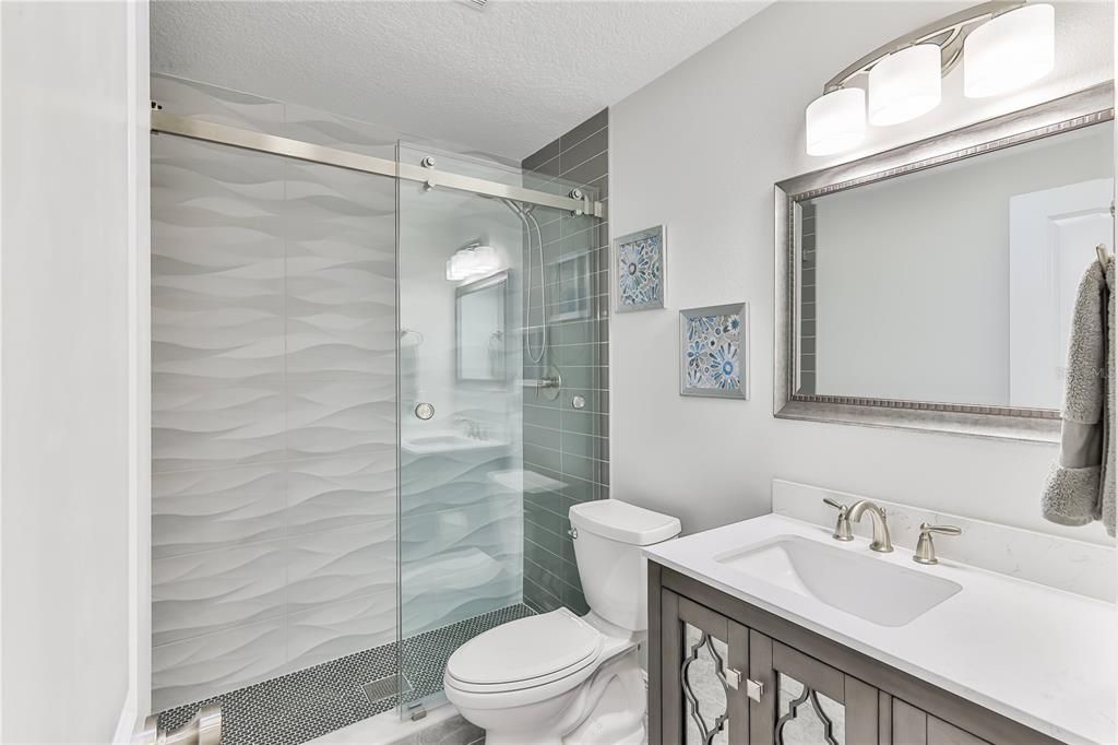 For Sale: $399,900 (2 beds, 2 baths, 1415 Square Feet)