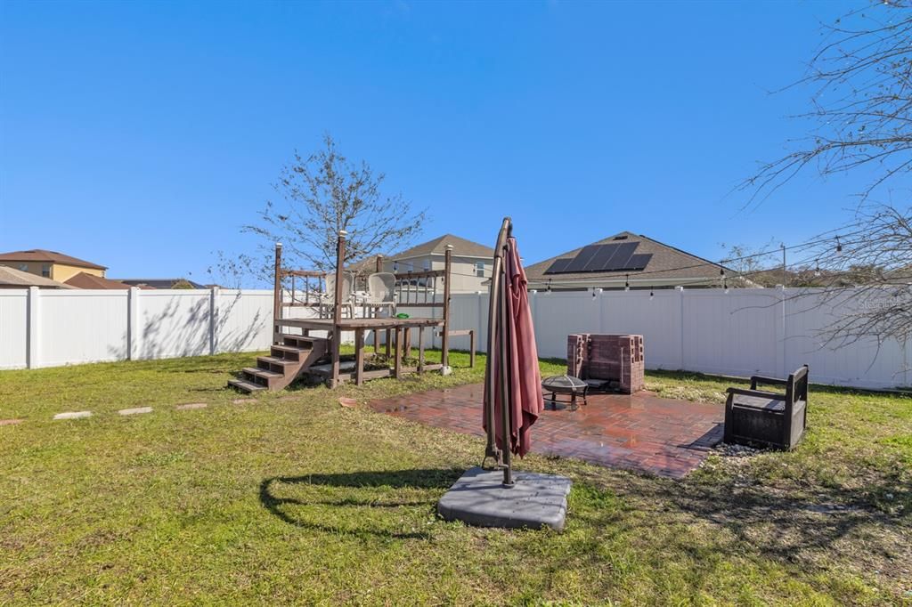 For Sale: $410,000 (4 beds, 2 baths, 1677 Square Feet)