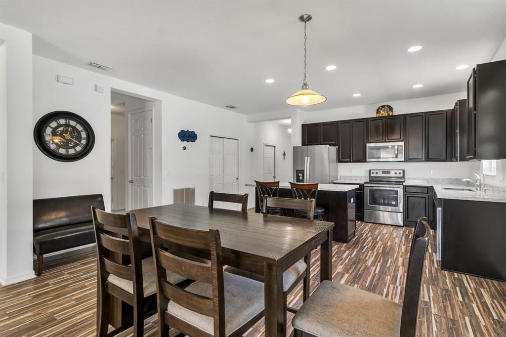 For Sale: $410,000 (4 beds, 2 baths, 1677 Square Feet)