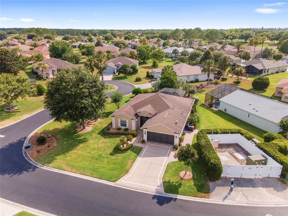 For Sale: $415,000 (3 beds, 2 baths, 1768 Square Feet)