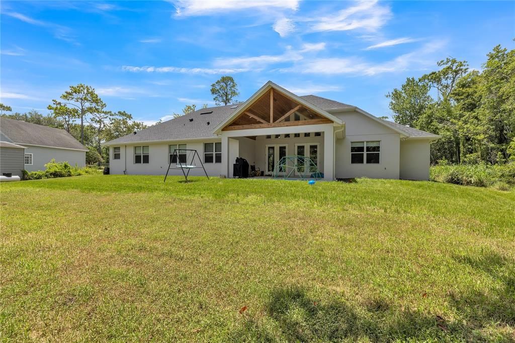 For Sale: $1,050,000 (4 beds, 3 baths, 3000 Square Feet)