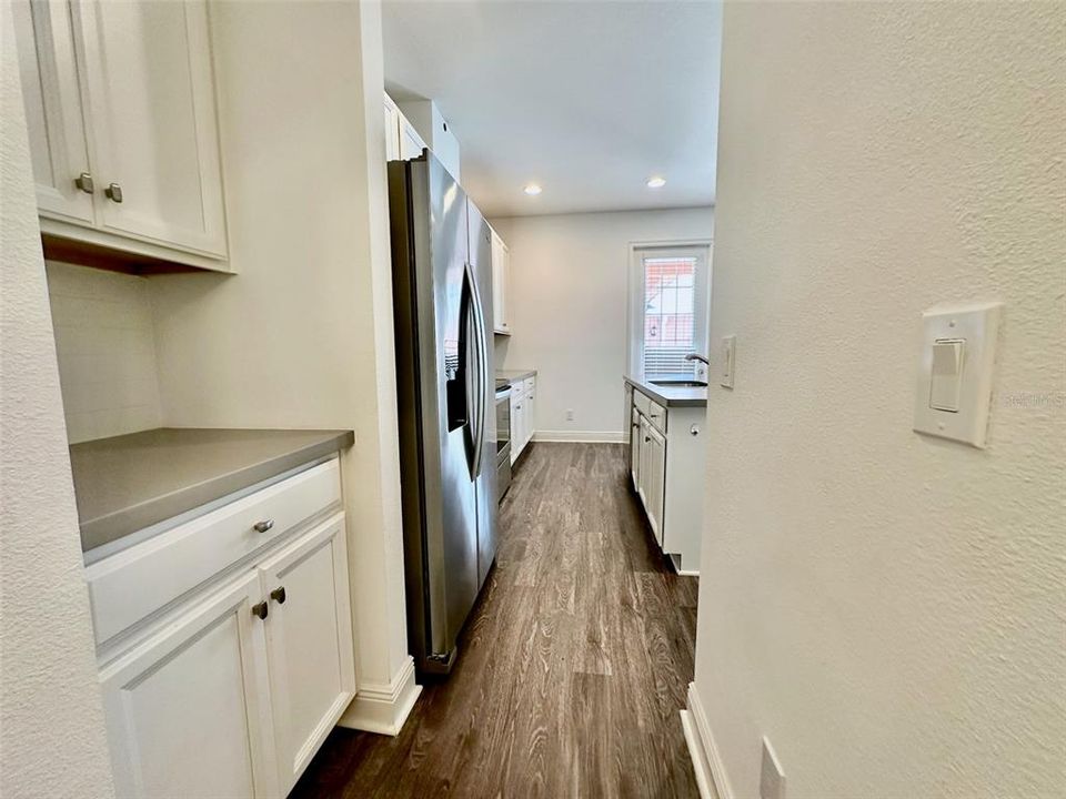 For Rent: $2,800 (3 beds, 2 baths, 1936 Square Feet)