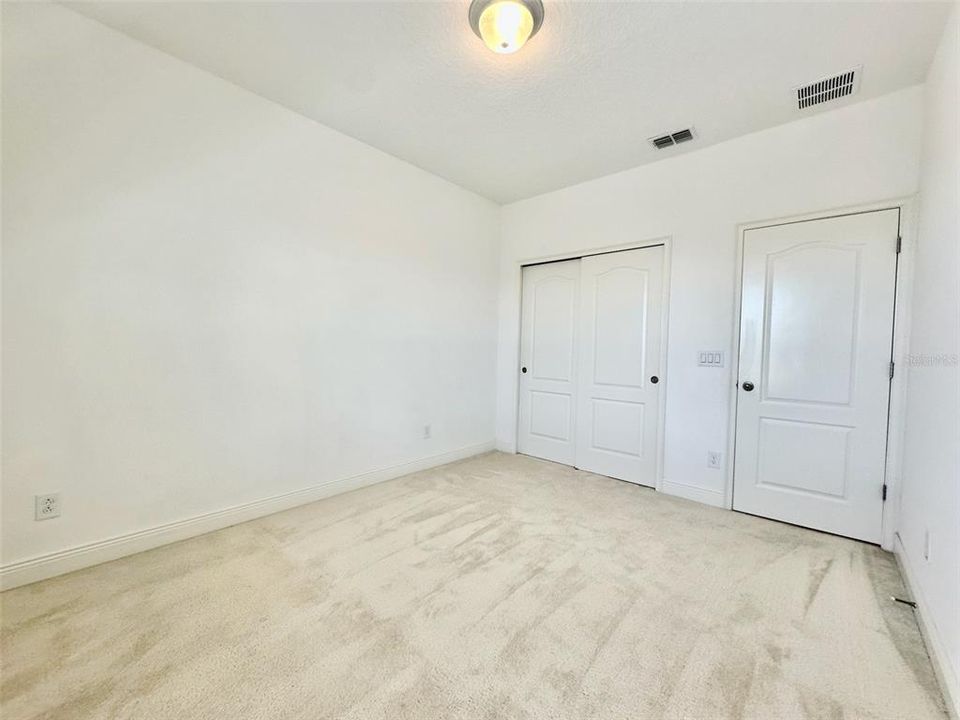 For Rent: $2,800 (3 beds, 2 baths, 1936 Square Feet)