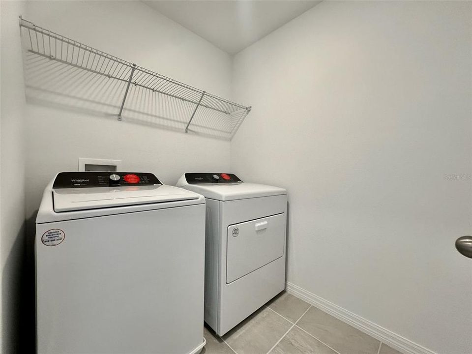 For Rent: $2,350 (3 beds, 2 baths, 1566 Square Feet)