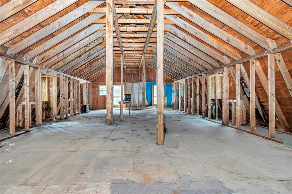 loft on top of the garage aprox 45 x 24