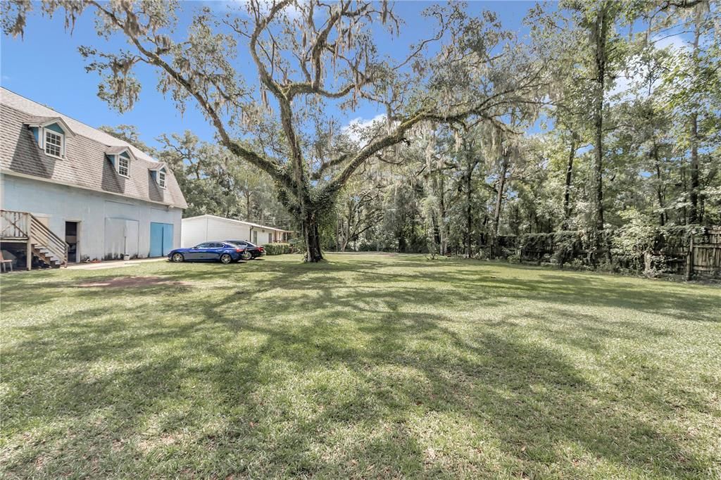 For Sale: $550,000 (3 beds, 2 baths, 1404 Square Feet)