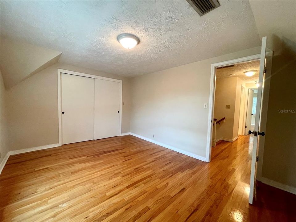 For Rent: $3,100 (4 beds, 2 baths, 2742 Square Feet)