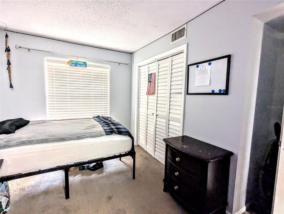 For Sale: $195,000 (2 beds, 2 baths, 950 Square Feet)