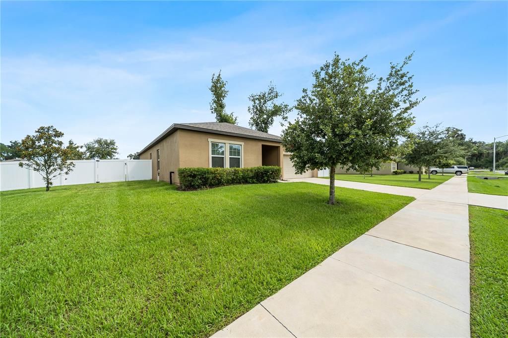 Active With Contract: $530,000 (4 beds, 2 baths, 1981 Square Feet)