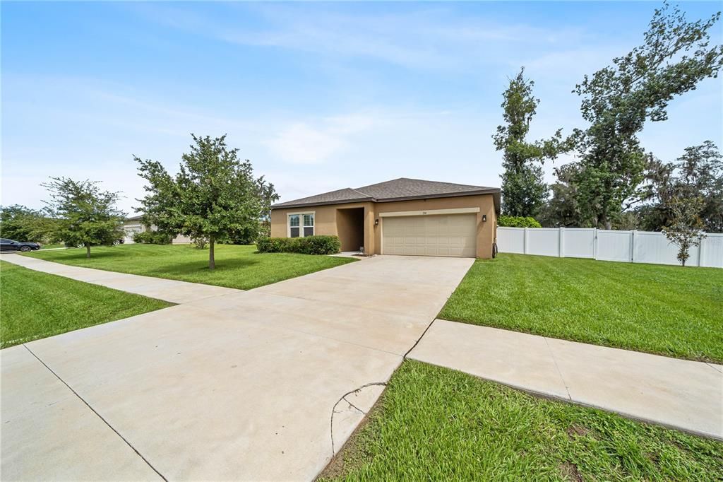 Active With Contract: $530,000 (4 beds, 2 baths, 1981 Square Feet)