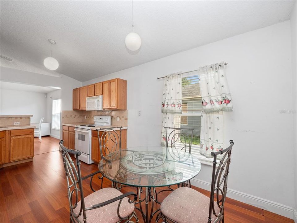 For Sale: $364,900 (3 beds, 2 baths, 1874 Square Feet)