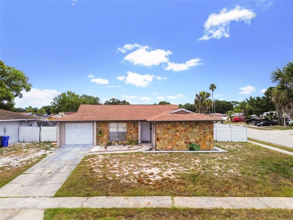 For Sale: $380,000 (3 beds, 2 baths, 1293 Square Feet)