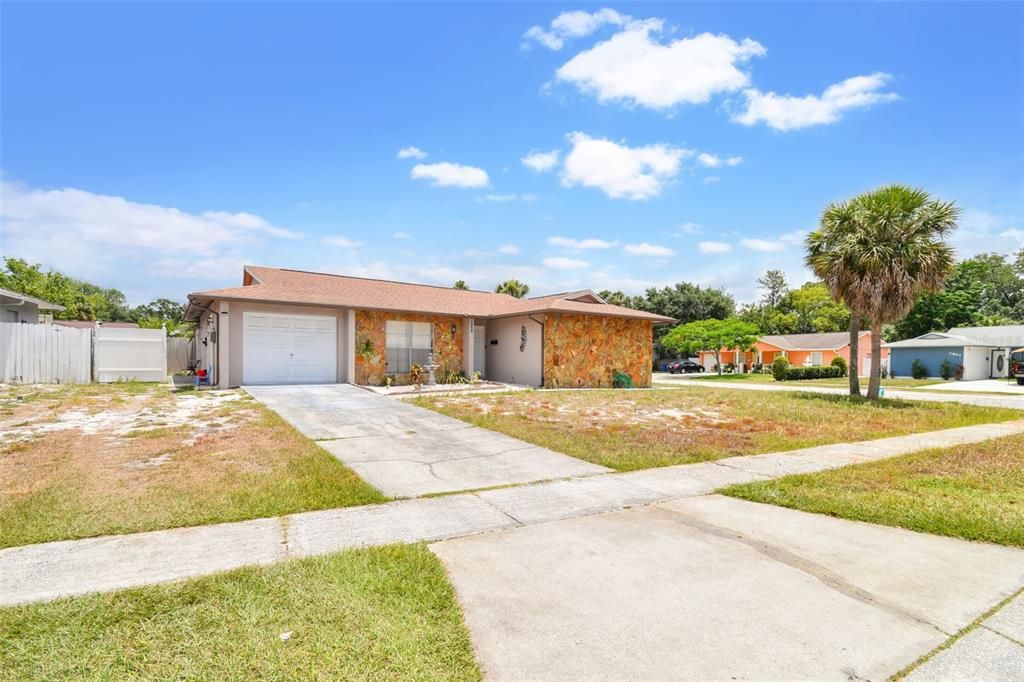 For Sale: $380,000 (3 beds, 2 baths, 1293 Square Feet)